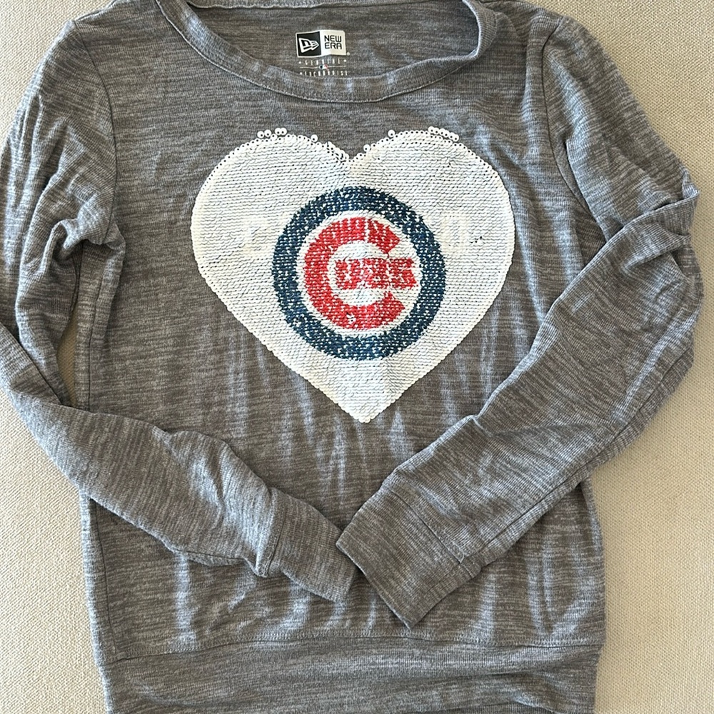 Chicago Cubs long sleeve sequins shirt (size 7/8)